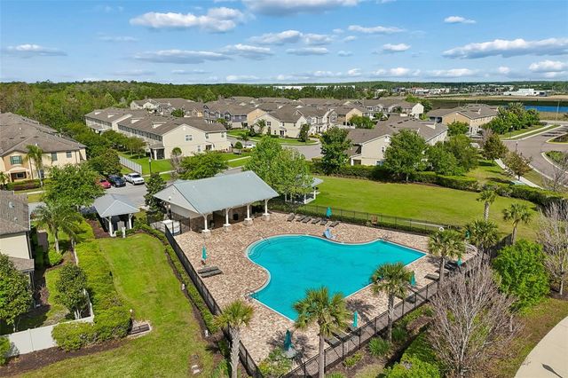 2064 LAKE WATERS PL, Lutz, FL 33558