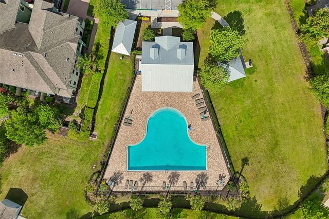 2064 LAKE WATERS PL, Lutz, FL 33558