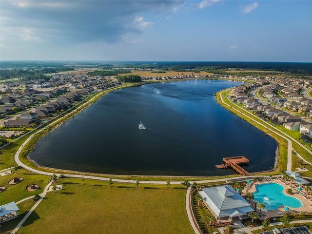 2064 LAKE WATERS PL, Lutz, FL 33558