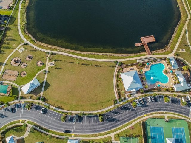 2064 LAKE WATERS PL, Lutz, FL 33558
