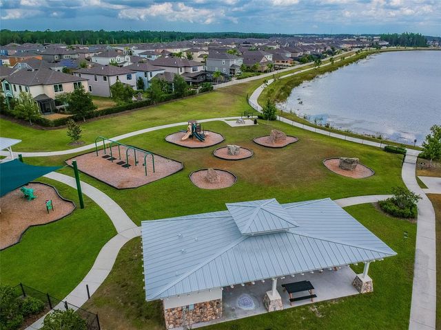 2064 LAKE WATERS PL, Lutz, FL 33558