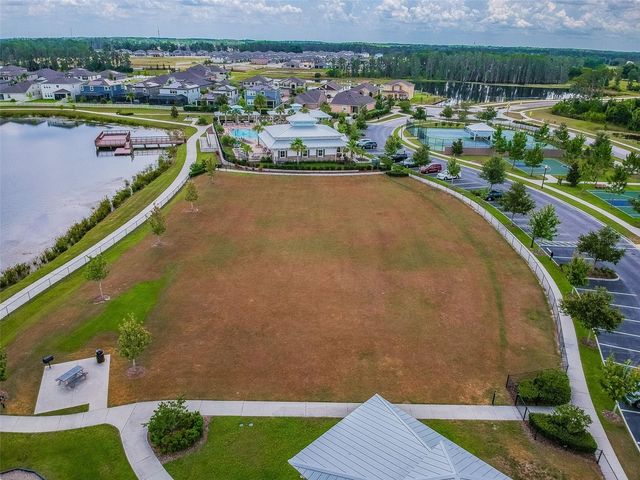 2064 LAKE WATERS PL, Lutz, FL 33558