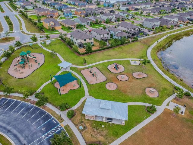 2064 LAKE WATERS PL, Lutz, FL 33558