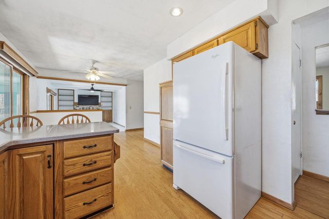 3828 Beacon Hill Drive, Janesville, WI 53546