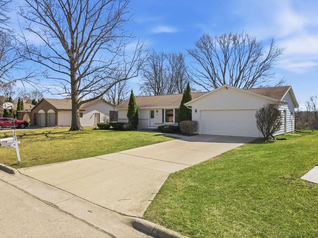3828 Beacon Hill Drive, Janesville, WI 53546