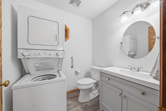 3828 Beacon Hill Drive, Janesville, WI 53546