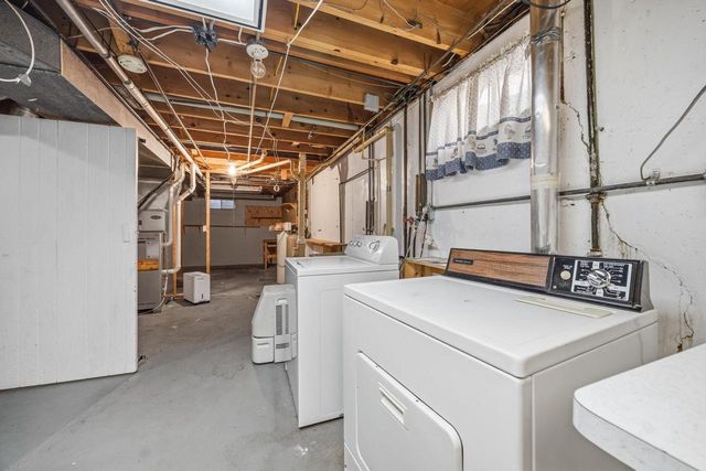 3828 Beacon Hill Drive, Janesville, WI 53546