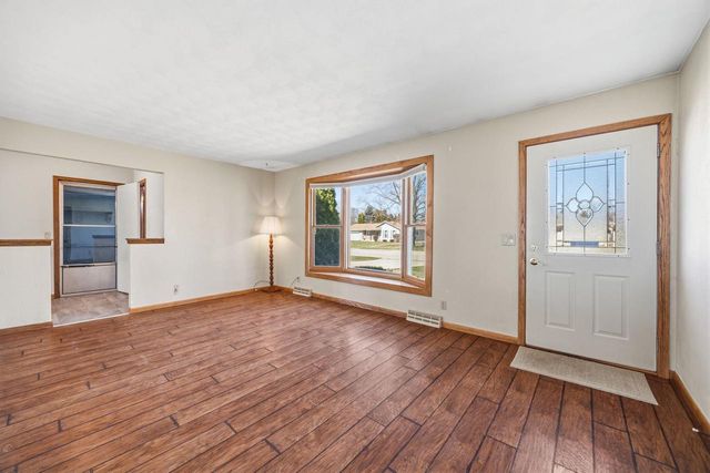 3828 Beacon Hill Drive, Janesville, WI 53546