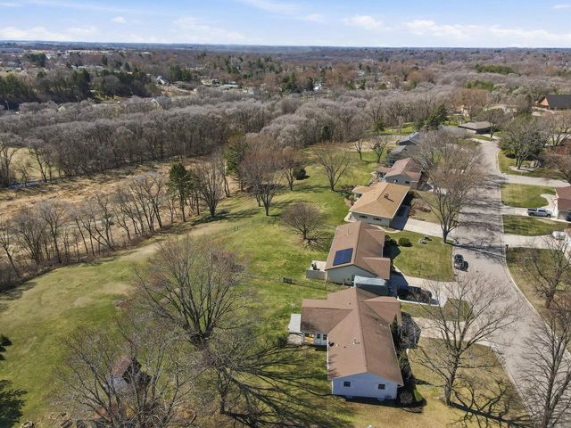 3828 Beacon Hill Drive, Janesville, WI 53546