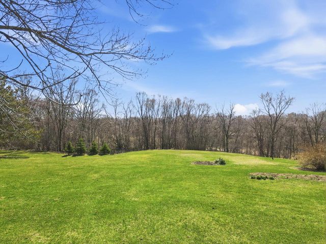 3828 Beacon Hill Drive, Janesville, WI 53546