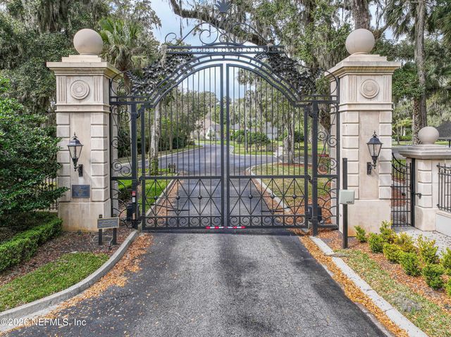 267 CLEARWATER Drive, Ponte Vedra Beach, FL 32082
