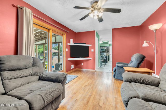 121 Bar Harbor Road S, Freehold, NJ 07728