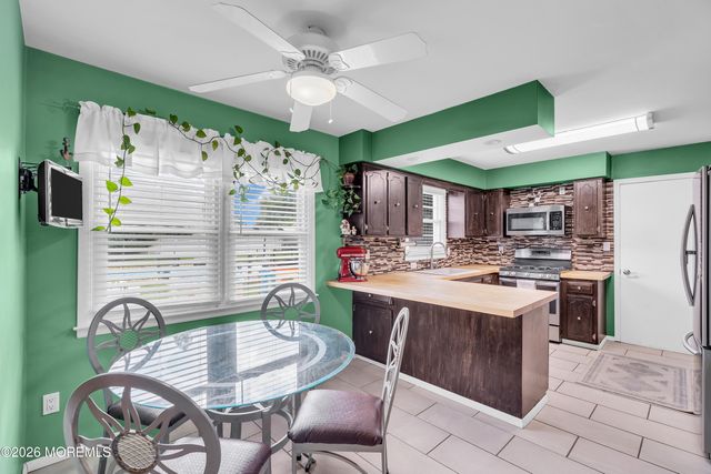 121 Bar Harbor Road S, Freehold, NJ 07728