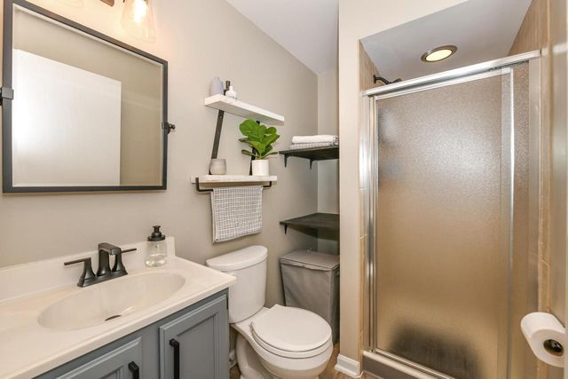 4100 W Fieldview COURT, Franklin, WI 53132