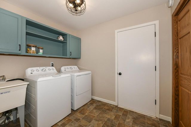 4100 W Fieldview COURT, Franklin, WI 53132