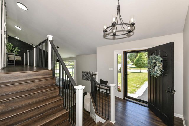 4100 W Fieldview COURT, Franklin, WI 53132