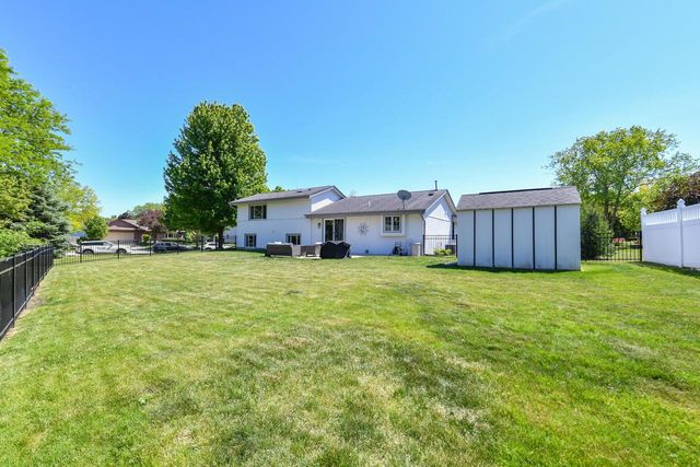 4100 W Fieldview COURT, Franklin, WI 53132