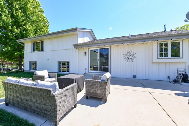 4100 W Fieldview COURT, Franklin, WI 53132