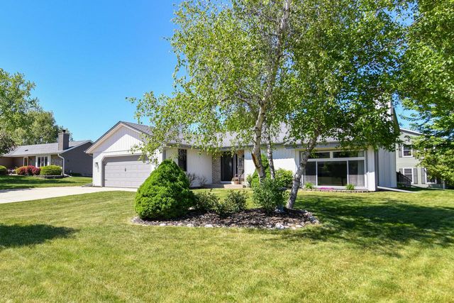 4100 W Fieldview COURT, Franklin, WI 53132