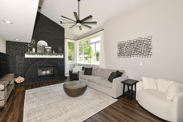4100 W Fieldview COURT, Franklin, WI 53132