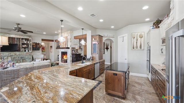 384 Rancho Road, New Braunfels, TX 78130