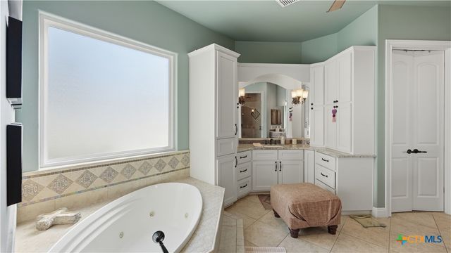 384 Rancho Road, New Braunfels, TX 78130