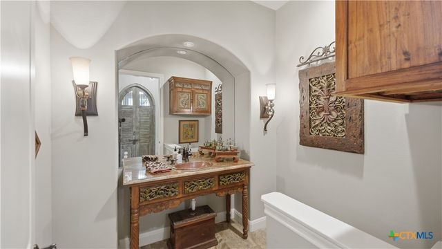 384 Rancho Road, New Braunfels, TX 78130