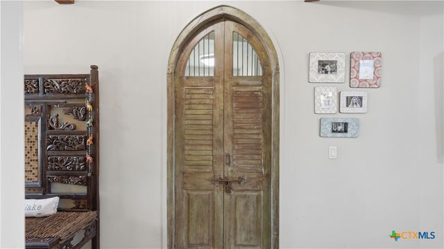 384 Rancho Road, New Braunfels, TX 78130