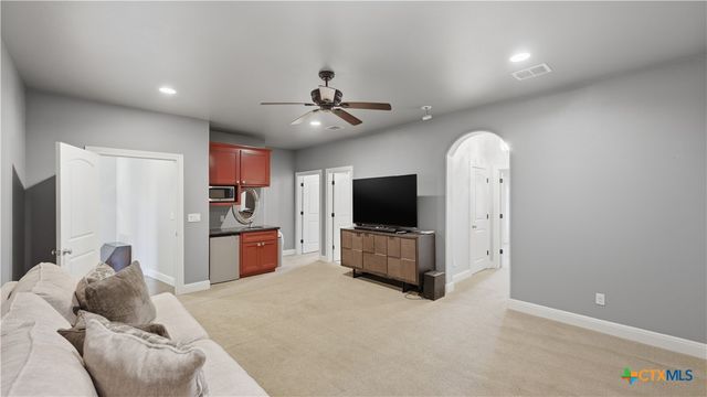 384 Rancho Road, New Braunfels, TX 78130