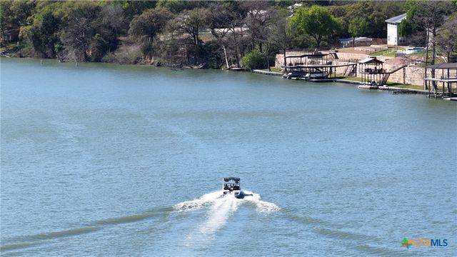 384 Rancho Road, New Braunfels, TX 78130