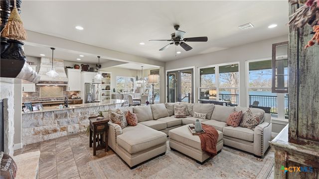 384 Rancho Road, New Braunfels, TX 78130