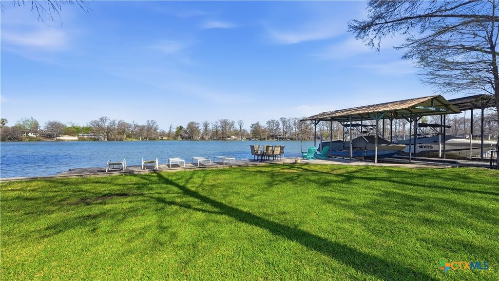 384 Rancho Road, New Braunfels, TX 78130