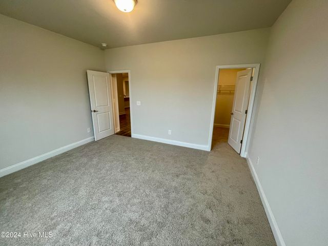 175 Seashore Street, Grimesland, NC 27837