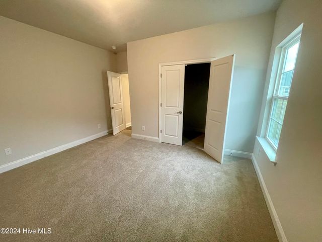 175 Seashore Street, Grimesland, NC 27837