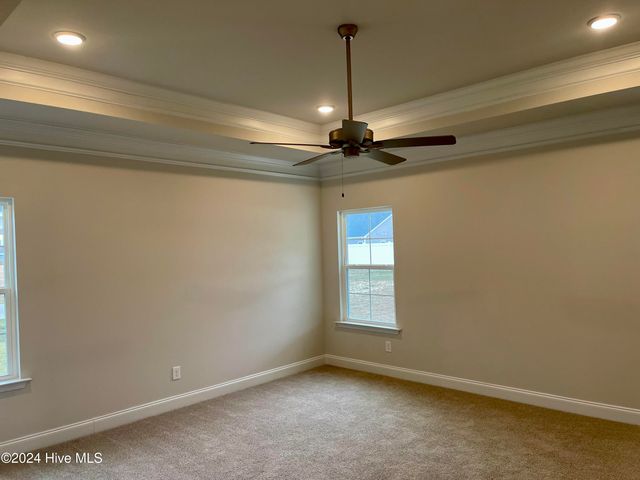 175 Seashore Street, Grimesland, NC 27837