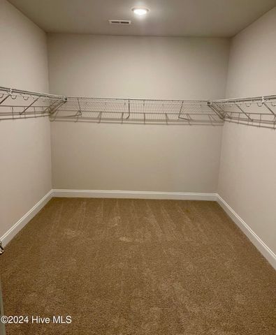 175 Seashore Street, Grimesland, NC 27837