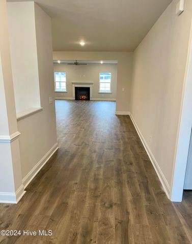 175 Seashore Street, Grimesland, NC 27837