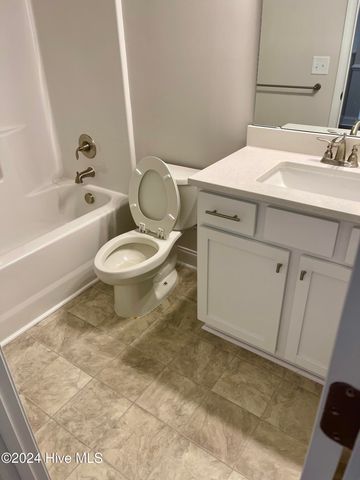 175 Seashore Street, Grimesland, NC 27837