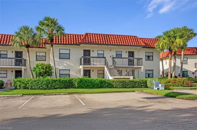 4358 27th CT SW 206, Naples, FL 34116