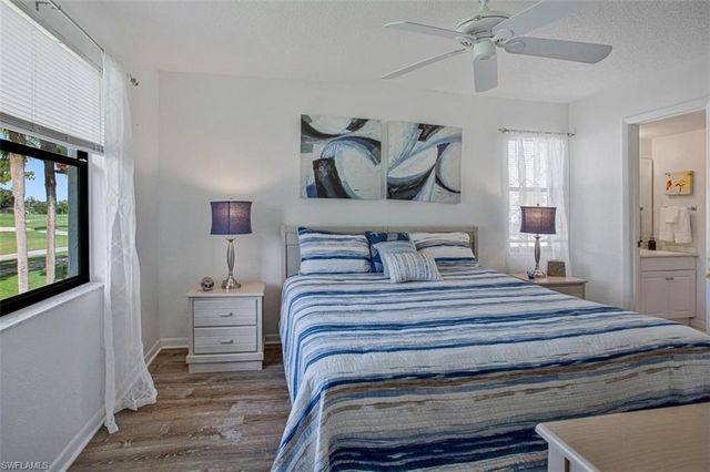 4358 27th CT SW 206, Naples, FL 34116