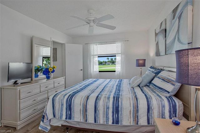 4358 27th CT SW 206, Naples, FL 34116