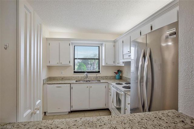4358 27th CT SW 206, Naples, FL 34116