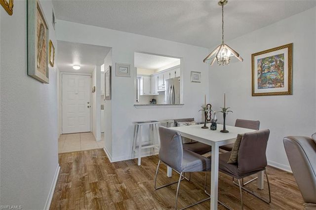4358 27th CT SW 206, Naples, FL 34116