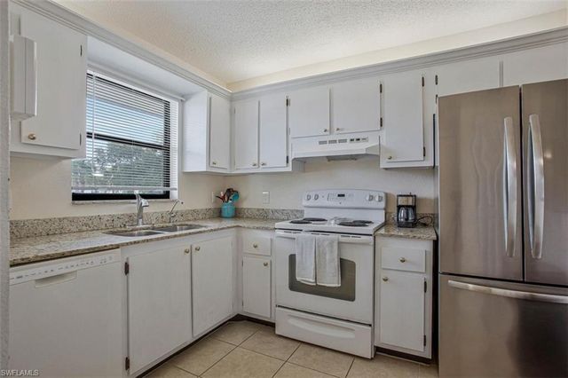 4358 27th CT SW 206, Naples, FL 34116