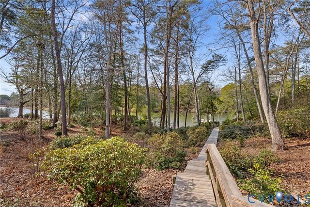 170 Rappa Run Rd, Topping, VA 23169