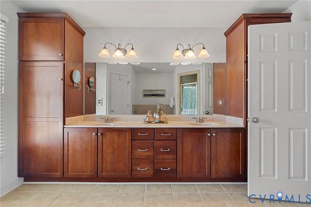 170 Rappa Run Rd, Topping, VA 23169