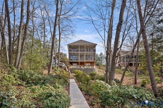 170 Rappa Run Rd, Topping, VA 23169