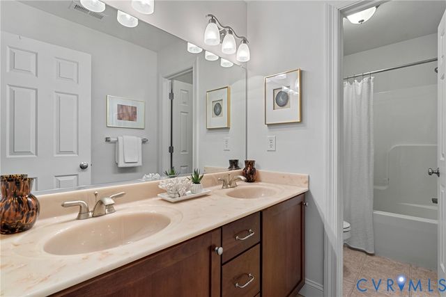 170 Rappa Run Rd, Topping, VA 23169