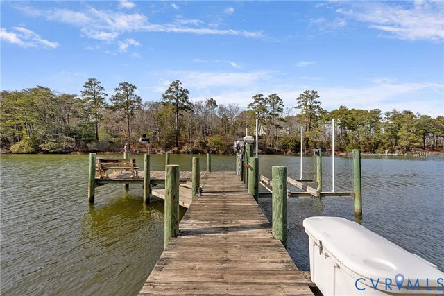 170 Rappa Run Rd, Topping, VA 23169