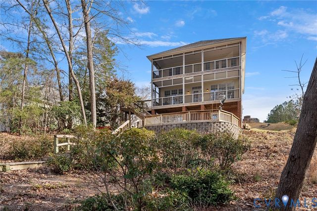 170 Rappa Run Rd, Topping, VA 23169